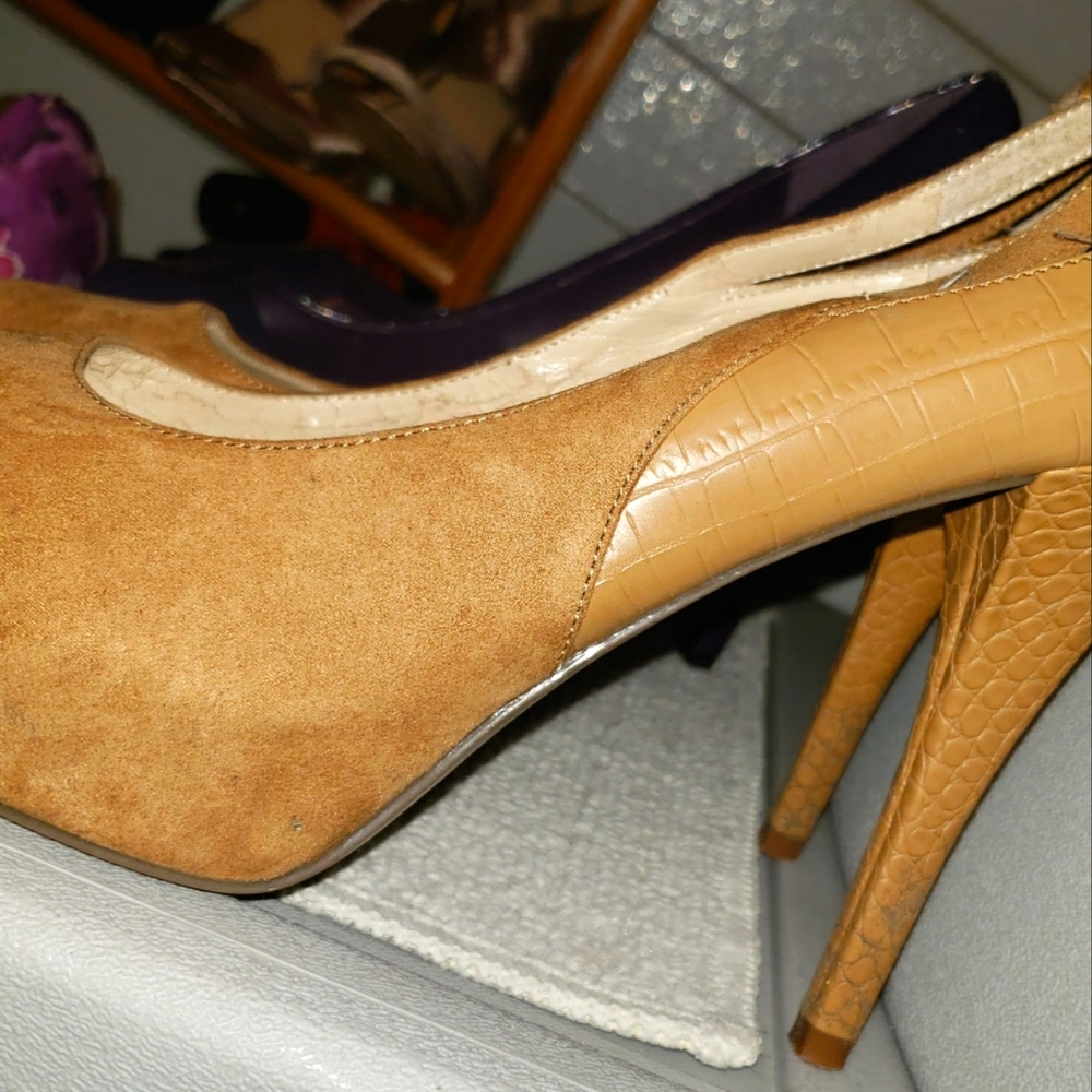 Guess high heel brown stilettos